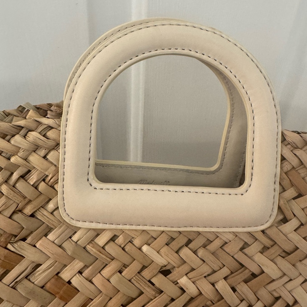 Madewell Mini Bucket Crossbody Bag in Handwoven Straw - Picture 6 of 12